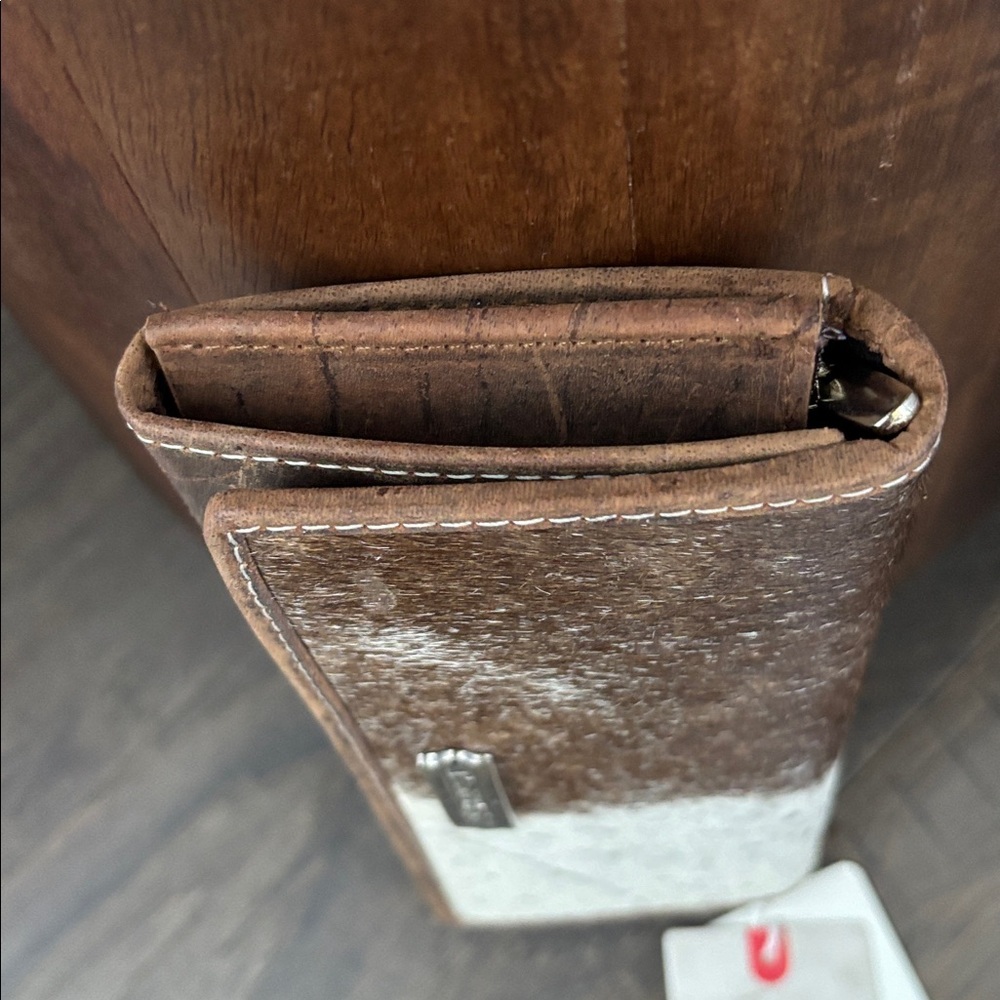 American Bison Hair on Hide,Genuine Leather,5 card,1 ID,checks,2 zip,snap top - Picture 9 of 11